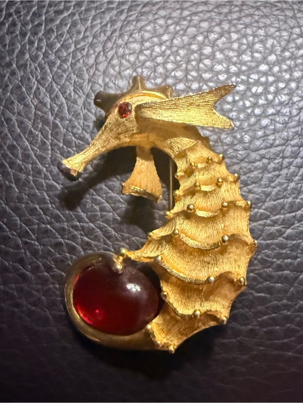 Vintage Louis Giusti Seahorse Jelly Belly Brooch Pin Red Beautiful Fanciful